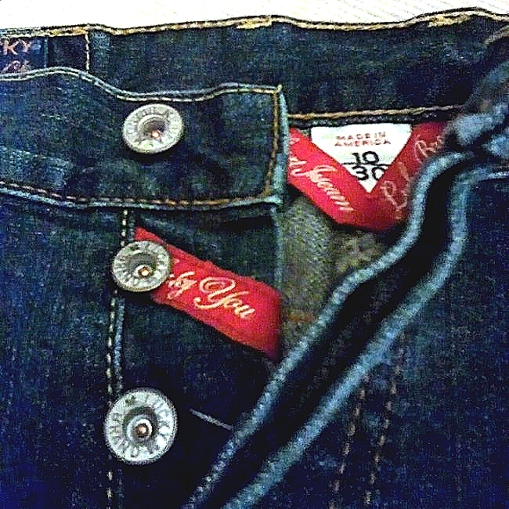 - 2---- Lucky Brand jeans size 10/30 good condition easy rider